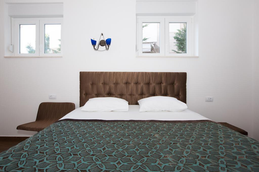 Aida Apartments And Rooms For Couples And Families Free Parking دوبروفينك الغرفة الصورة